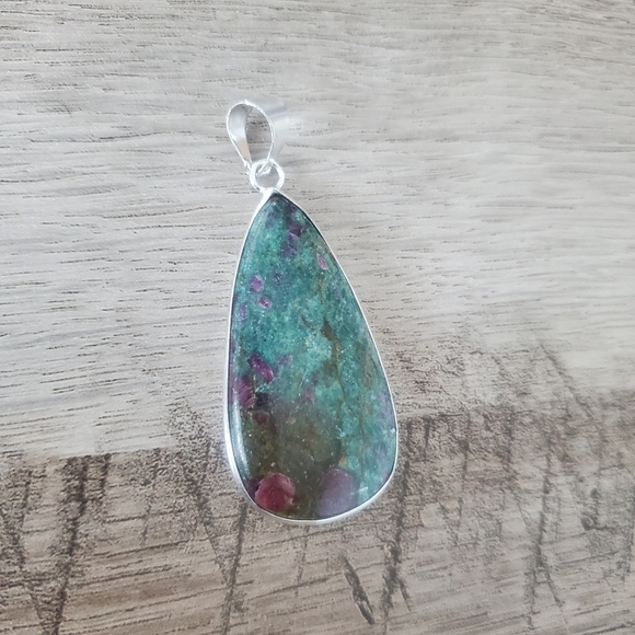 Ruby Fuchsite Gemstone set in 925 Sterling Silver Pendant, NWT - Picture 6 of 14